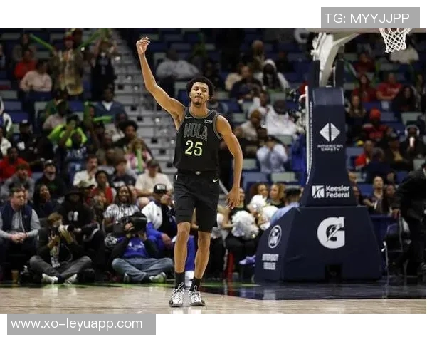 墨菲22投12中砍下34分9篮板5助攻2抢断1盖帽三分球表现出色 墨菲22投12中砍下34分9篮板5助攻2抢断1盖帽三分球表现出色