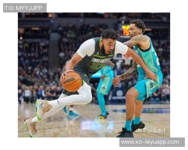 张佳玮解析马刺战术文班拿防守篮板后迅速推进全队快攻策略